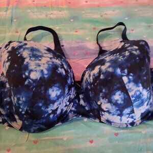 Torrid Curve women's blue tie dye lightly lined bra 42DDD